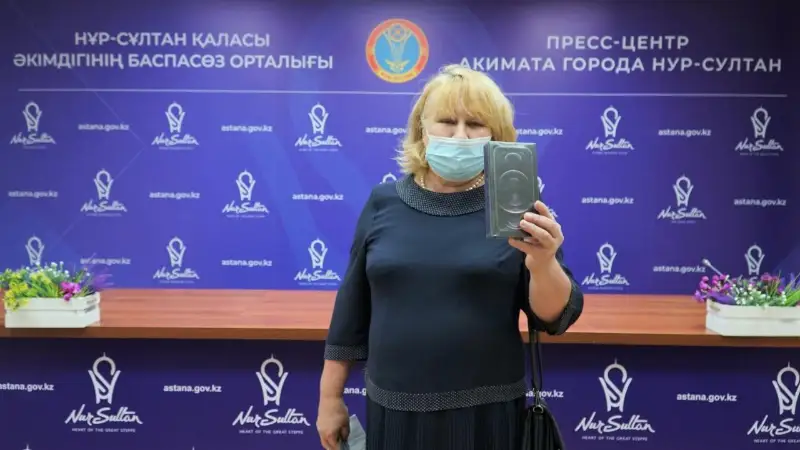 Победителей двух iPhone12 среди вакцинированных объявили в Нур-Султане