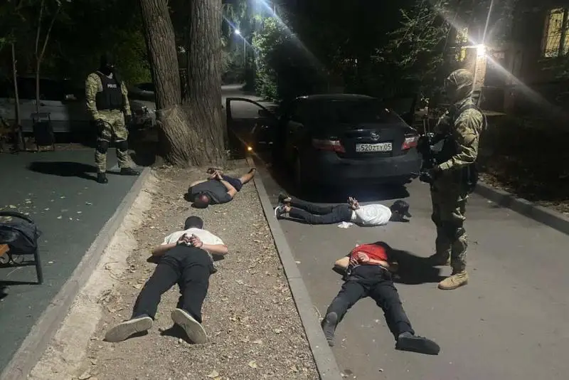 Спецоперация по задержанию серийных домушников прошла в Алматы