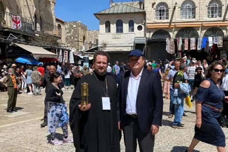 Посольство Казахстана в Израиле приняло участие в церемонии схождения Благодатного огня