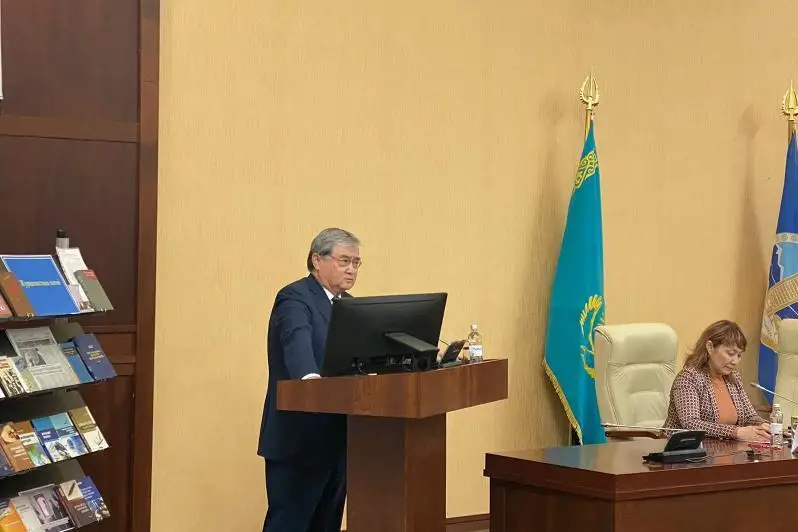 Мажилисмен поделился своим опытом и дал советы будущим журналистам в Алматы