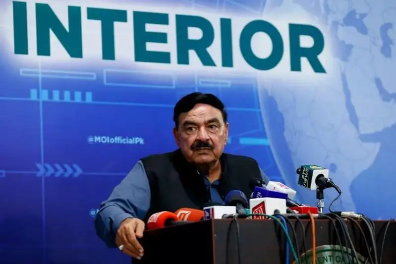 Пакистан призывает Афганистан пересмотреть отзыв дипломатов