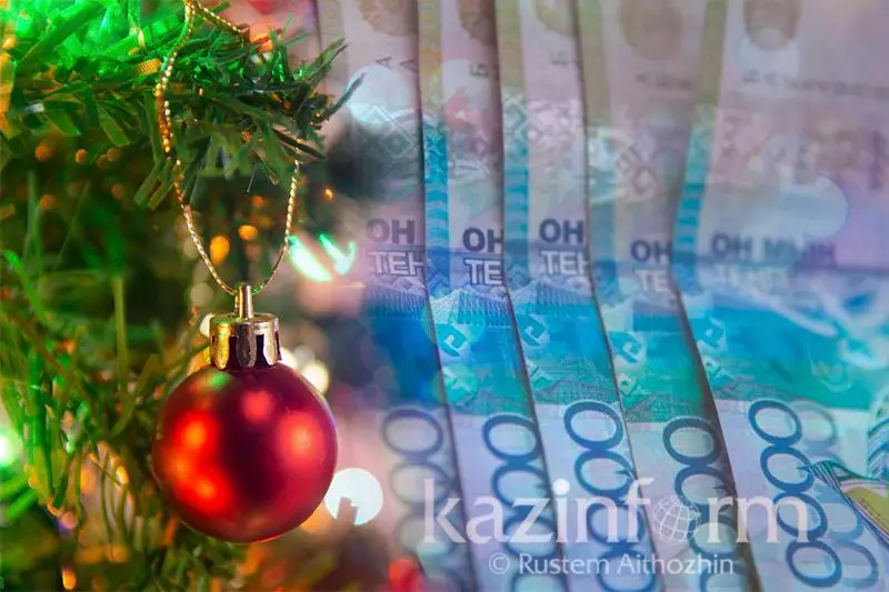 78% казахстанцев выберут премию вместо корпоратива - опрос