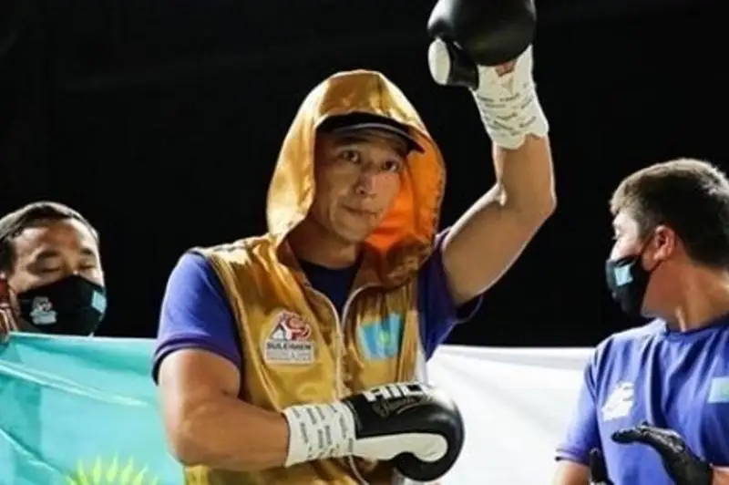 Чемпион Азии из Казахстана проведет бой против соперника с 17 победами в профи