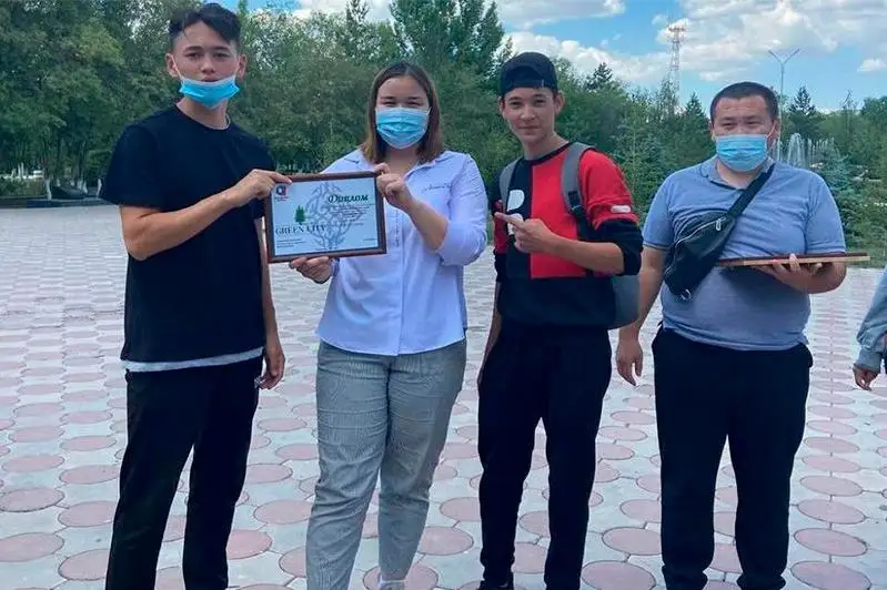 Бойцы карагандинских трудовых отрядов «Жасыл ел» соревновались в экокроссе