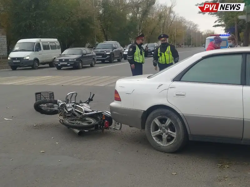 Пенсионерка на авто сбила подростка на мопеде в Павлодаре