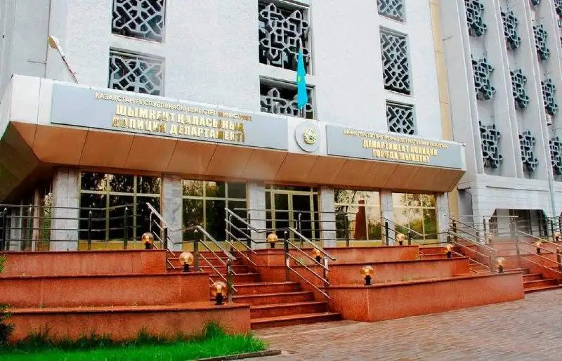 Shymkentte kólik urlaǵan kúdikti polıtsııa bóliminde kóz jumdy