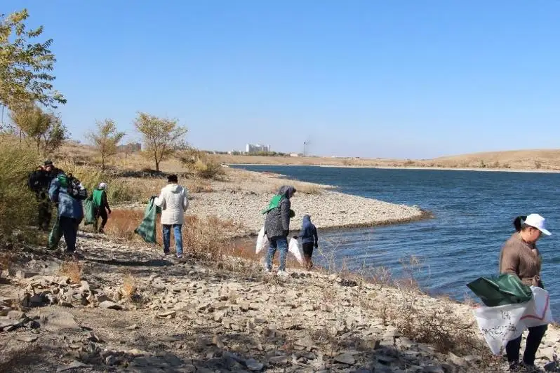 280 мешков мусора собрали в Балхаше и Жезказгане во время экосубботников