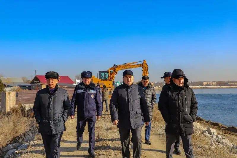 Вице-министр МЧС РК ознакомился с ходом противопаводковых работ в ВКО