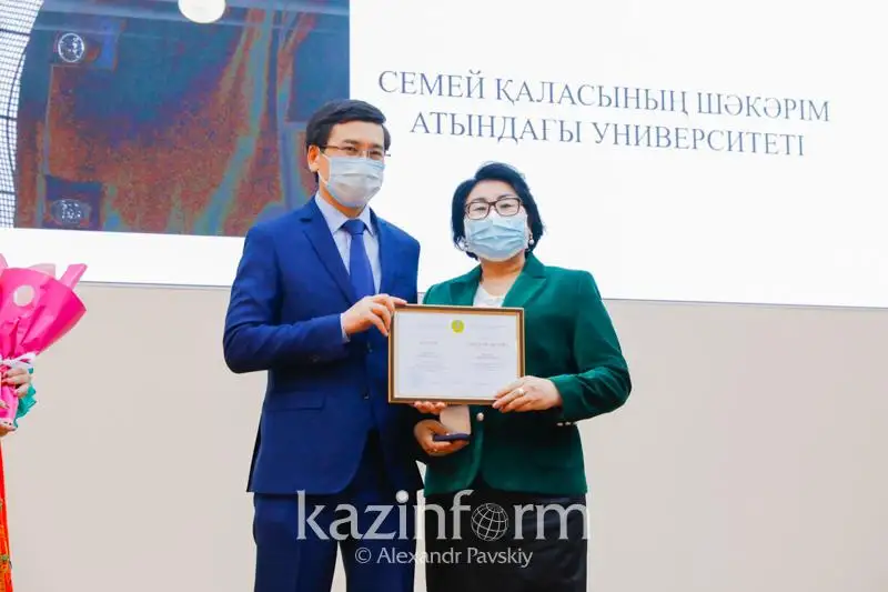 Joǵary oqý oryndaryndaǵy úzdik oqytýshylardyń tizimi jarııalandy