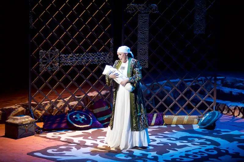 Спектакль «Домалак ана» представили в столице