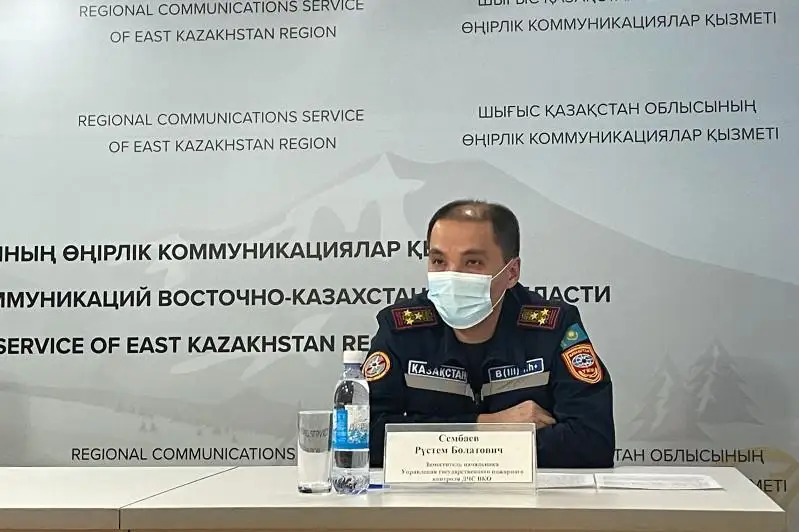 Qutqarýshylar úıge shyrsha ornatqan kezdegi qaýipsizdik sharalaryn túsindirdi