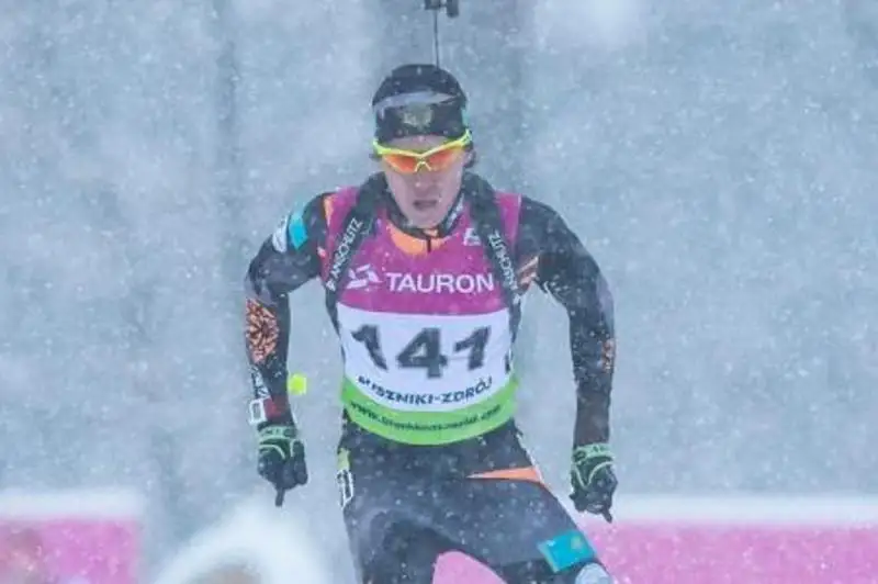 Казахстанский биатлонист стал 41-м в гонке преследования чемпионата Европы в Арбере