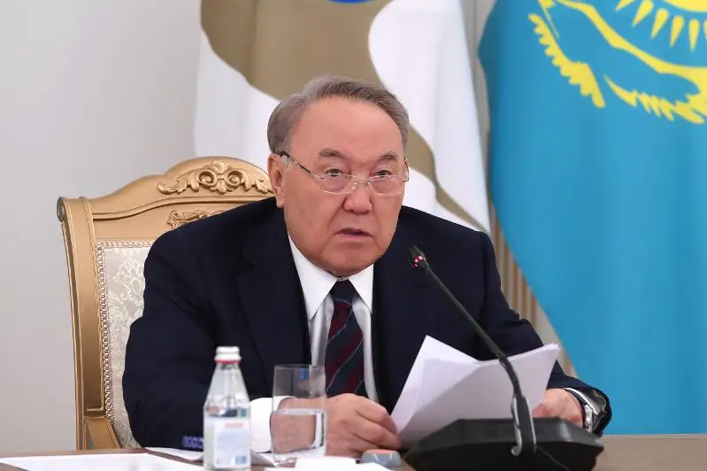 Elbasy Ázerbaıjandy EAEO janyndaǵy memlekettik baqylaýshy bolýǵa shaqyrdy