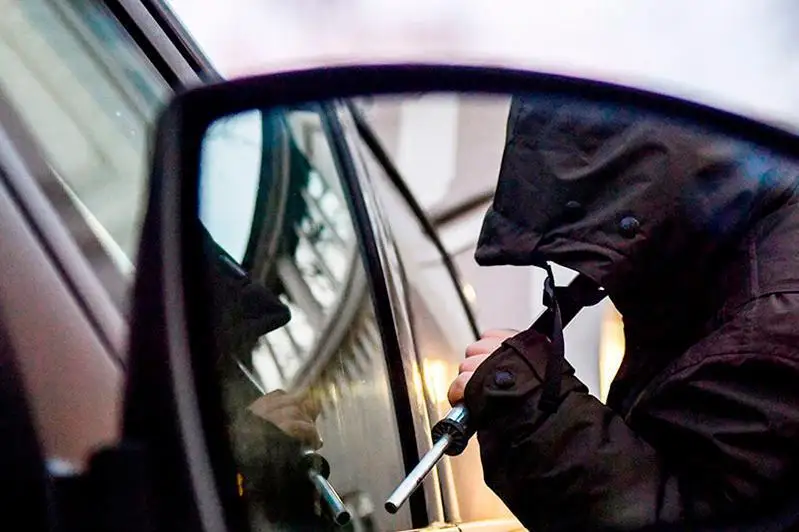 Пьяный мужчина пытался угнать авто в Нур-Султане