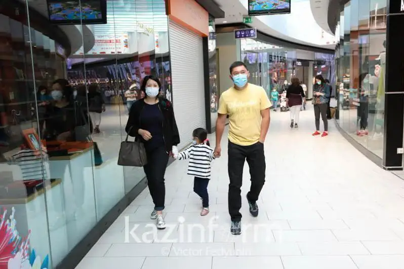 Запретят ли алматинцам с «синим» статусом посещать ТРЦ