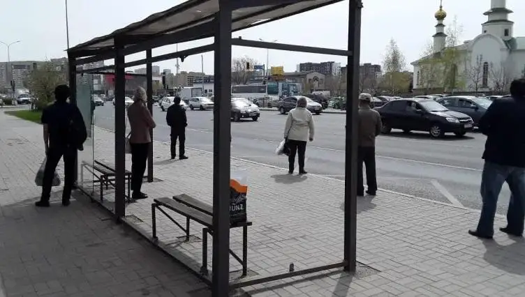 Пьяный астанчанин «напал» на остановку