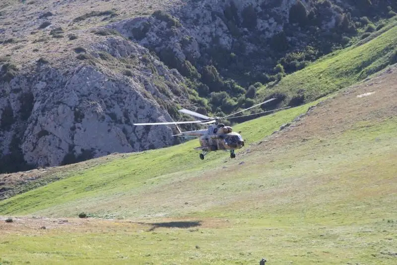 Военные летчики выполнили полеты с грузом на внешней подвеске
