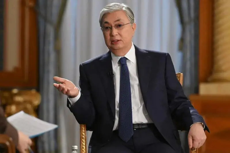 Тоқаев: Президент болып екі мерзімнен артық отырмаймын, Конституцияны қолдан өзгерту болмайды