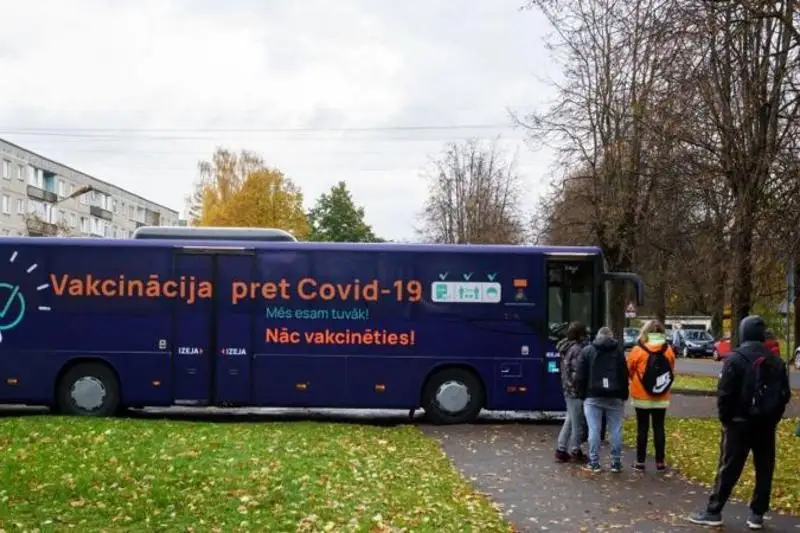Новый локдаун в Латвии на фоне практики фиктивной вакцинации