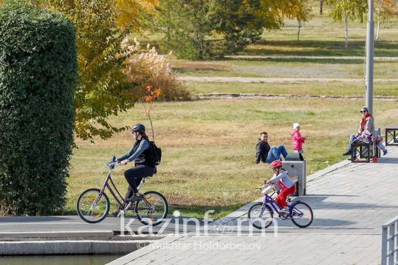 15 велосипедистов оштрафовали за езду на набережной в Атырау
