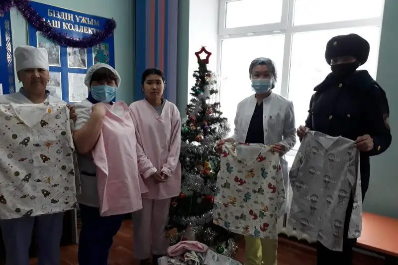 Пижамы для детского отделения больницы сшили на Новый год акмолинские осужденные