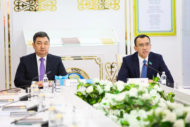 Máýlen Áshimbaev: Ulttyq qundylyqtardy dáripteý de Senat jumysynyń basym baǵyty