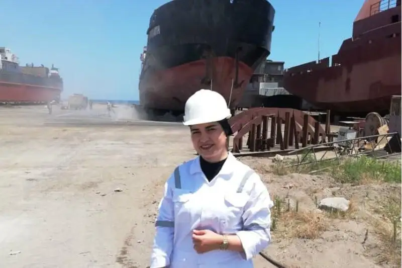 Mahkıa Sadeı Monfared – ırandyq alǵashqy teńizshi áıel