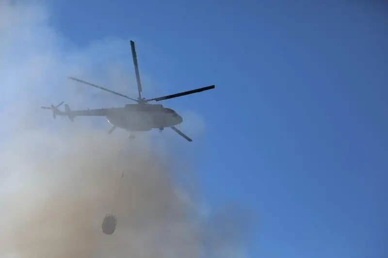Авиацию привлекли к тушению пожара в Алматы