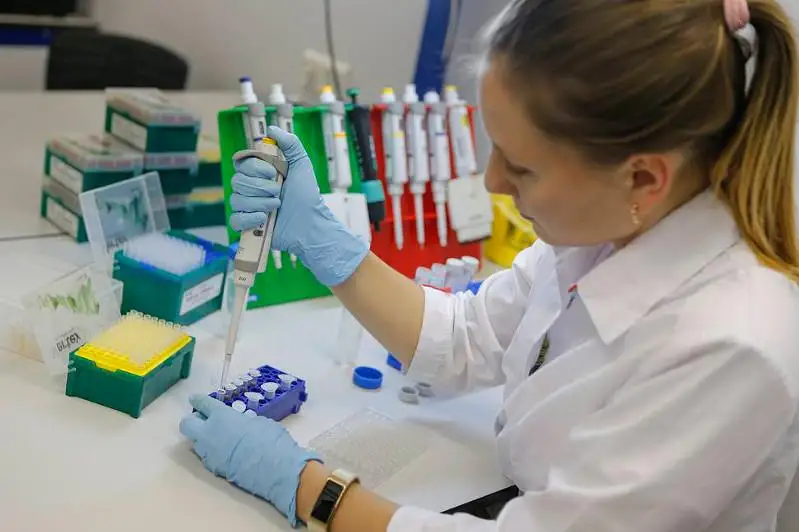 Reseı ǵalymdary koronavırýsqa qarsy jańa preparatty synaqtan ótkizip jatyr