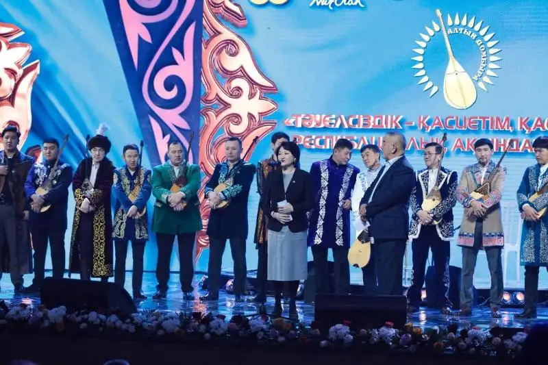 В Нур-Султане провели республиканский айтыс «Тәуелсіздік қасиетім, қастерлім!»