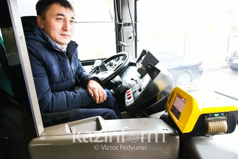 Aqtóbe avtobýstary elektrondy tólem júıesine kóshedi