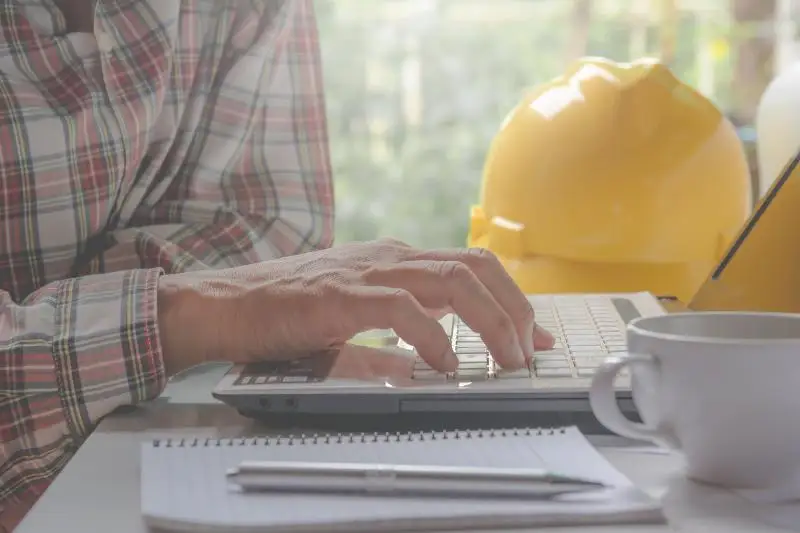 Строительные компании будут сами готовить квалифицированных строителей в РК