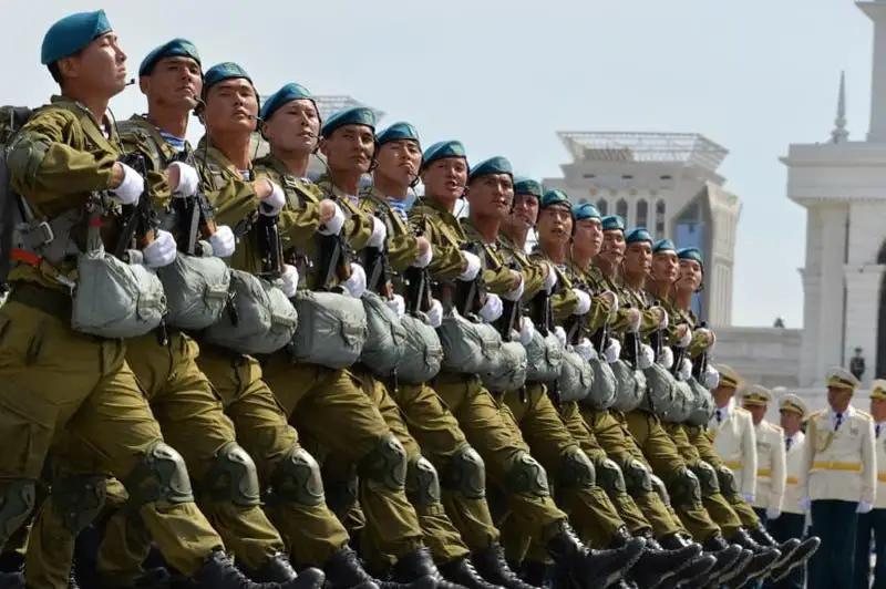 Десантно-штурмовые войска Казахстана отмечают профессиональный праздник