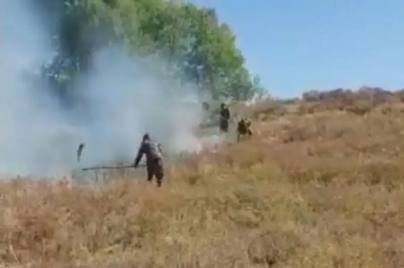 В ВКО тушат еще один очаг возгорания сухой травы