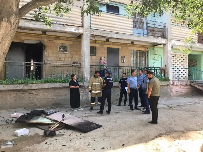 30 человек эвакуировали из-за пожара в жилом доме в Актау