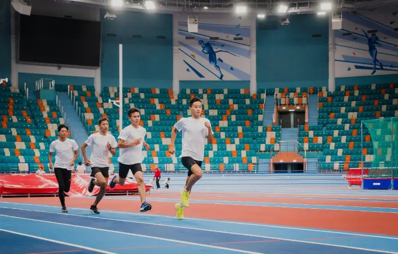 Алтай Кульгинов рассказал о развитии массового спорта в Нур-Султане