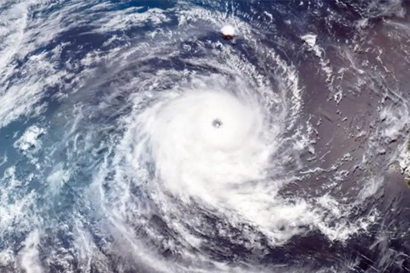 Мощный тайфун надвигается на Токио, часть олимпийских событий перенесли