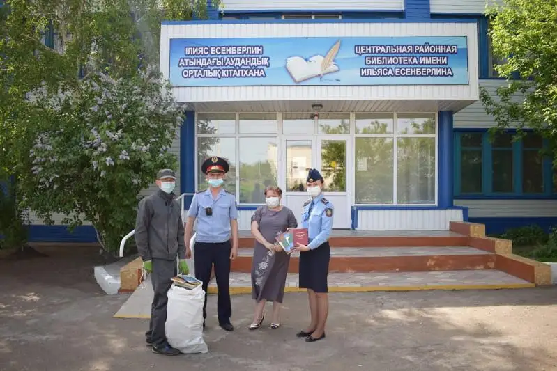 Пятьсот книг​ получила в дар акмолинская колония
