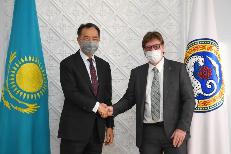Almatyda jańa ýnıversıtet ashyldy