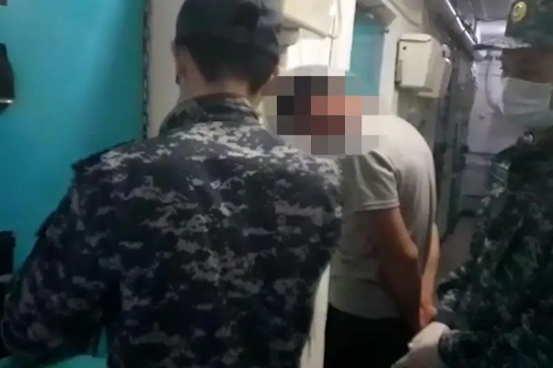 Несколько ударов ножом получил участковый в городе Шу