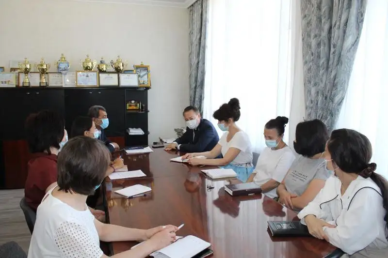 Сенатор Рыскали Абдикеров разъяснил основные нормы принятых законов