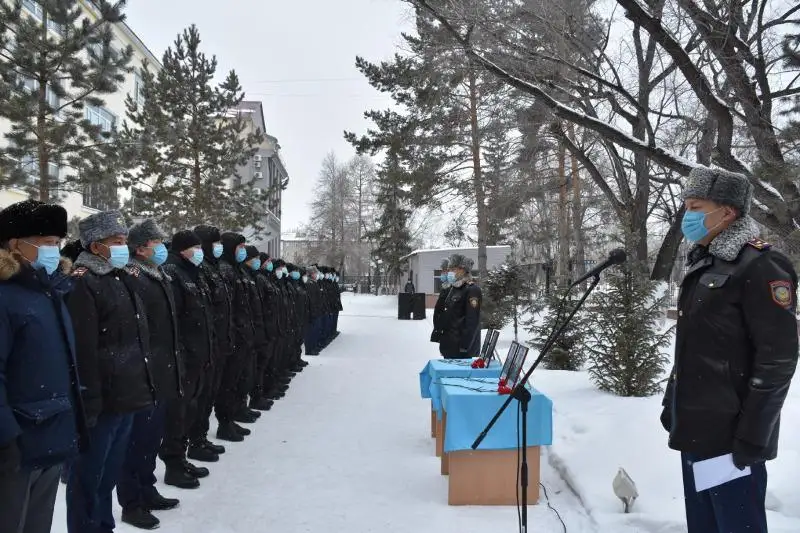 Память погибших в ходе террористических актов почтили сотрудники ДП Карагандинской области
