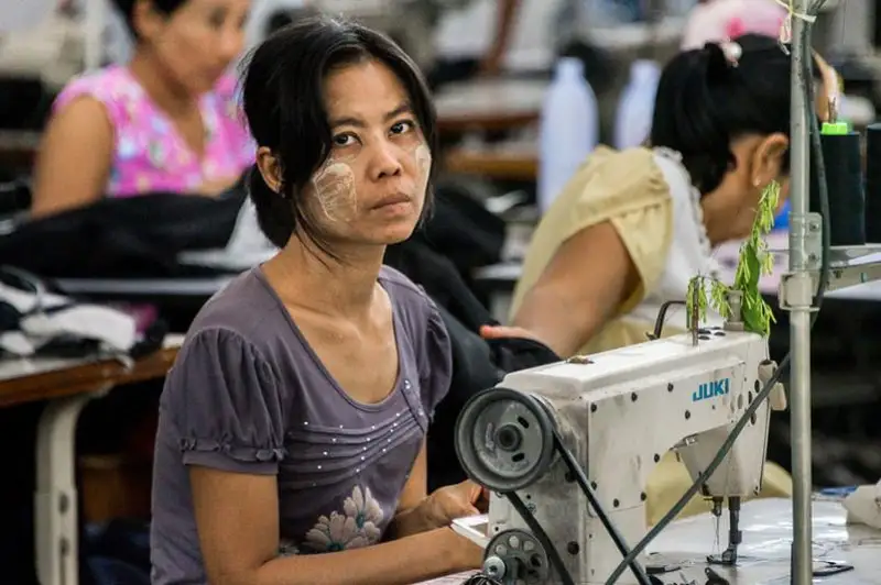 Исследование: все больше людей умирает от чрезмерной рабочей нагрузки