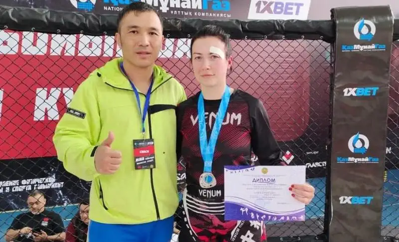 Девушка-полицейский из Костаная взяла «серебро» на кубке РК по ММА