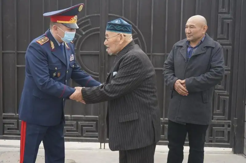 Ветеранов поздравили с Днем благодарности в полиции Жамбылской области