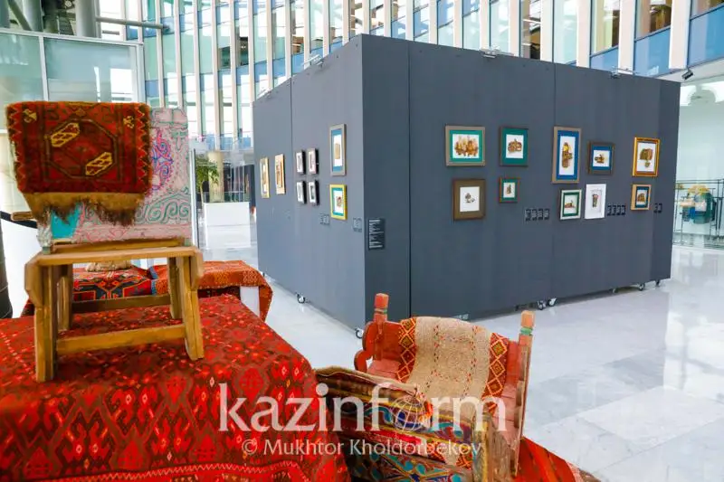 «Хранитель знаков»: о чем молчат экспонаты Сержана Баширова