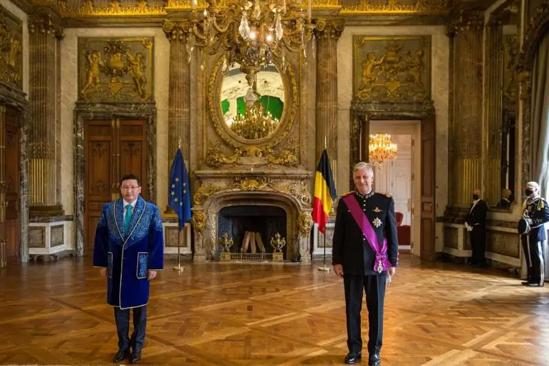 Посол Казахстана вручил верительные грамоты Королю Бельгии