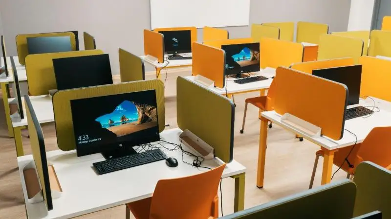 В Казахстане развивается сотрудничество операторов связи и образовательных учреждений