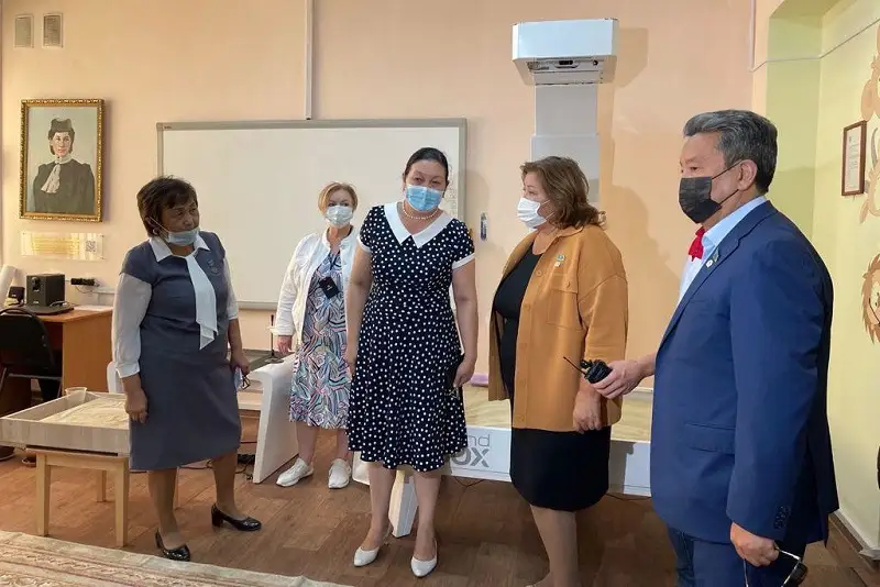 Депутаты Мажилиса обсудили проблемные вопросы педагогов колледжей