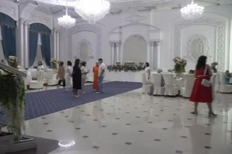 Кыз узату в карантин проводили жители Шымкента